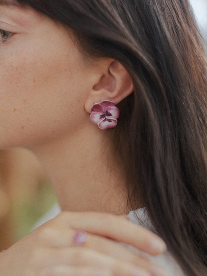 Puces d'oreilles pensée